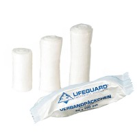Sterile Verbandpäckchen: Elastische Fixierbinde mit Vlieskompresse in 3 verschiedenen Größen. Sterile Verbandpäckchen: Elastische Fixierbinde mit Vlieskompresse in 3 verschiedenen Größen.